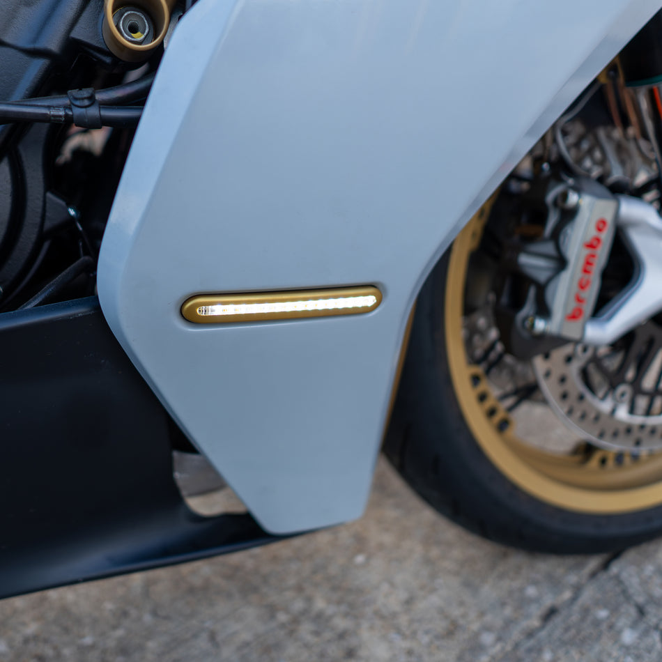 Superveloce 800 Side Panel Switchback DRL