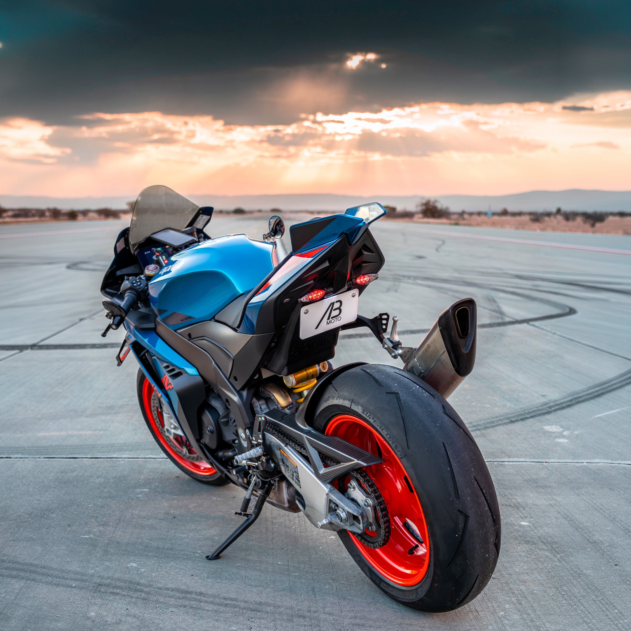 Aprilia RSV4/Tuono V4 Tucked Fender Eliminator – AB Moto