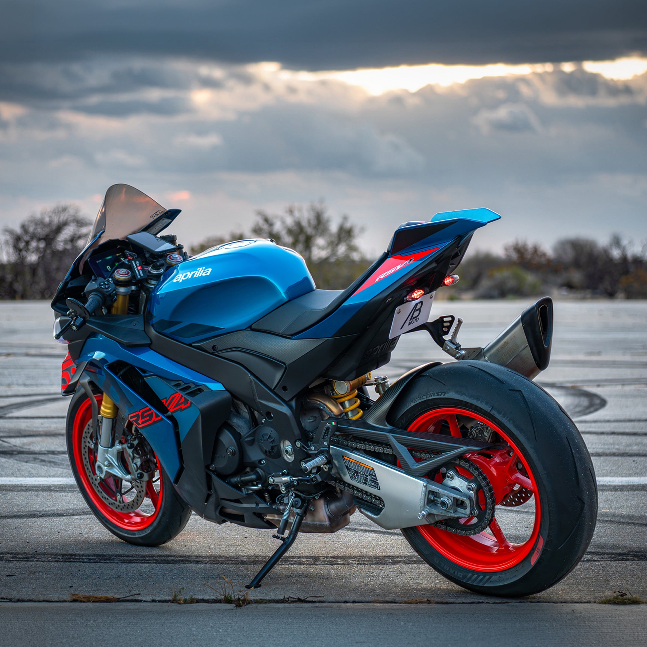 Aprilia RSV4/Tuono V4 Tucked Fender Eliminator – AB Moto
